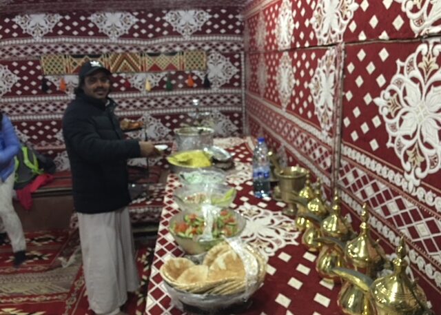 buffet bedouin dinner in wadi rum