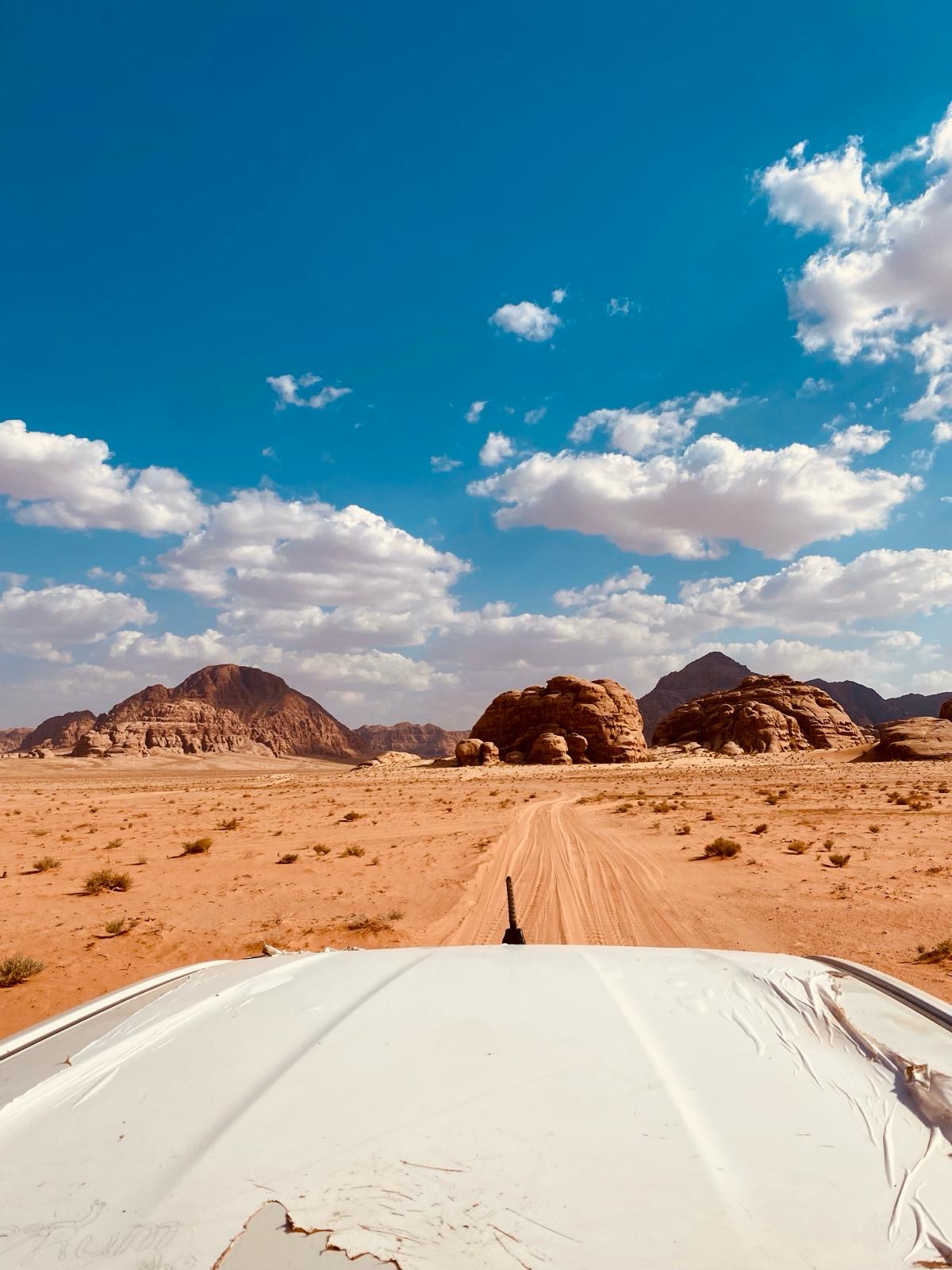 white-desert-wadi-rum-magic-tours